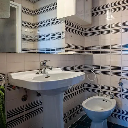 At106 Stel Apartman Torredembarra
